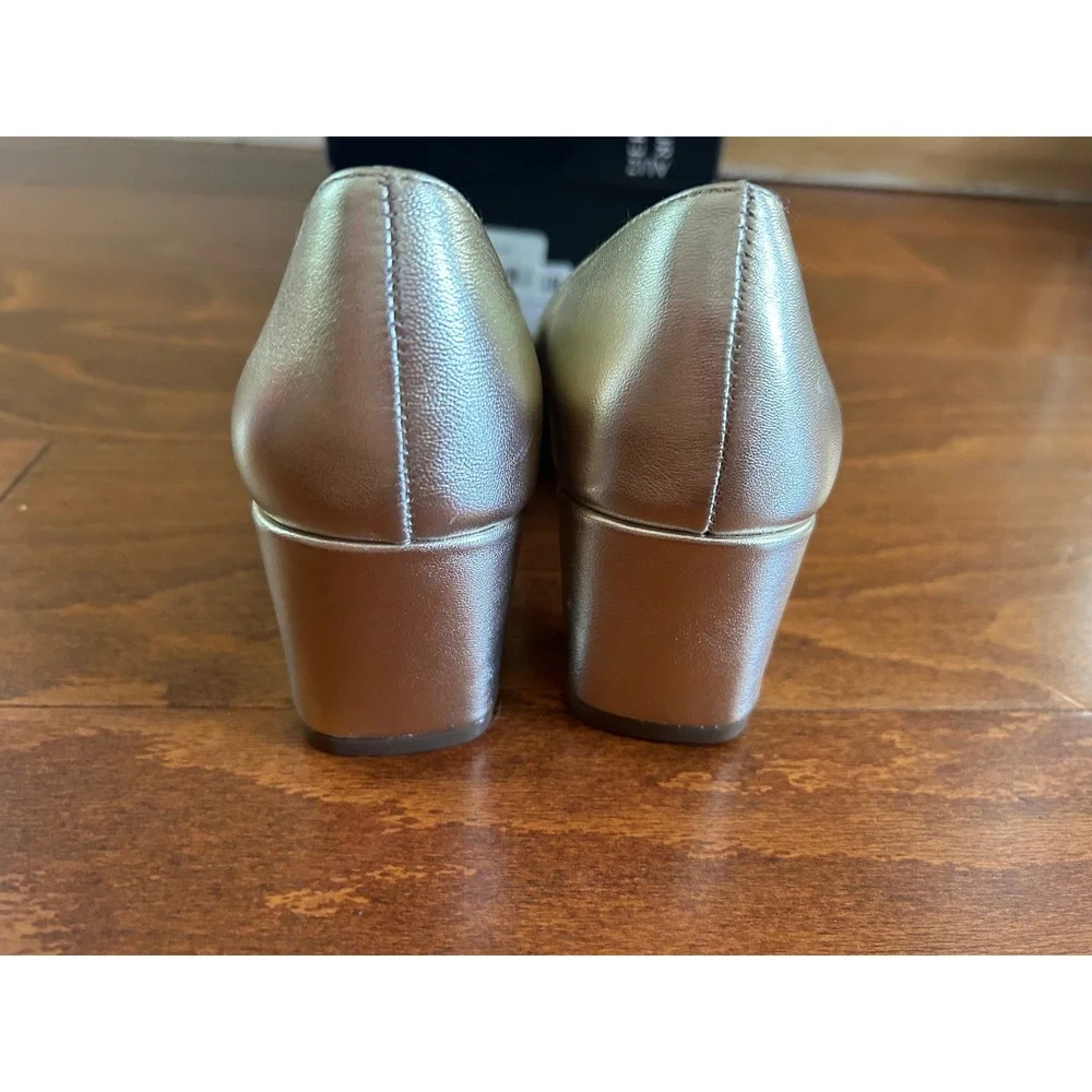 Naturalizer Karina Pump‎ Champagne Metallic Square Toe Block Heels NEW 5.5 M